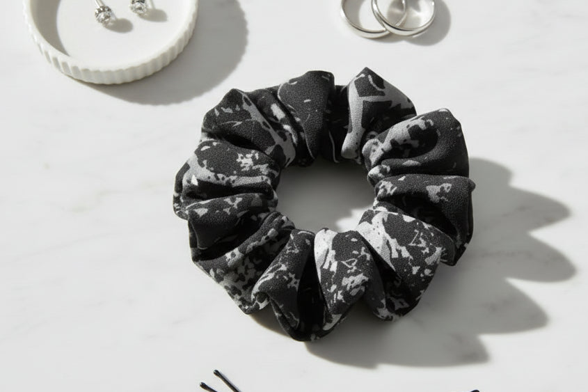 Handgefertigter Scrunchie – Weich, bequem & stilvoll
