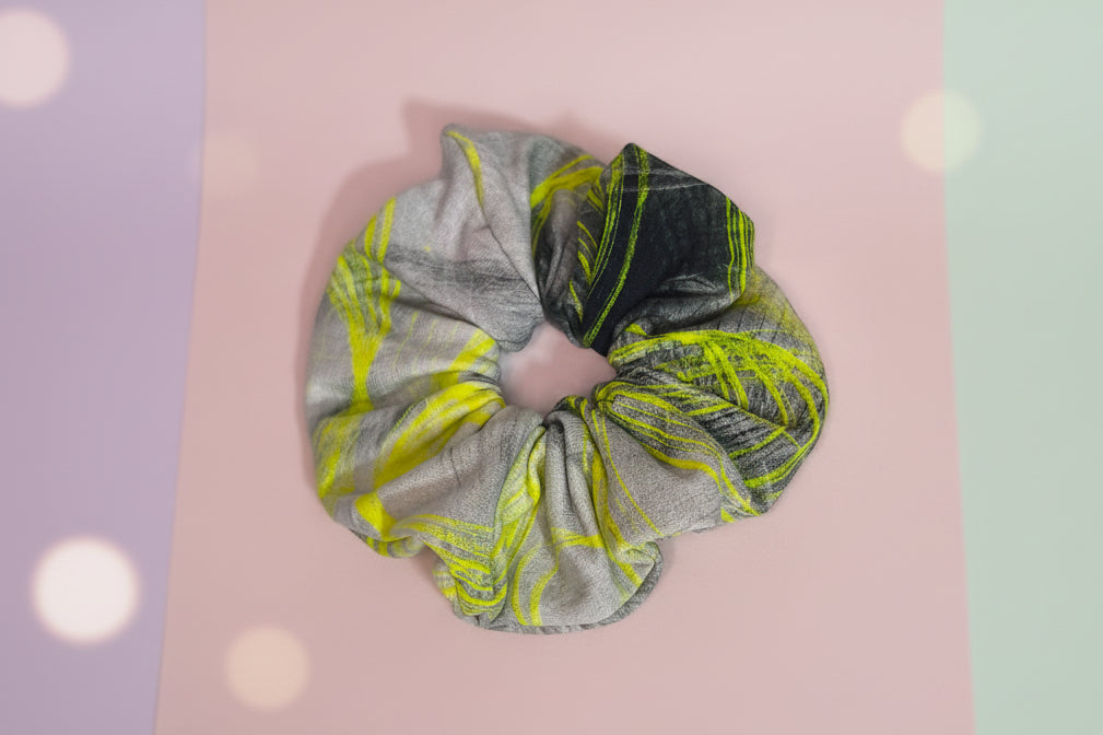 Handgefertigter Scrunchie – Weich, bequem & stilvoll